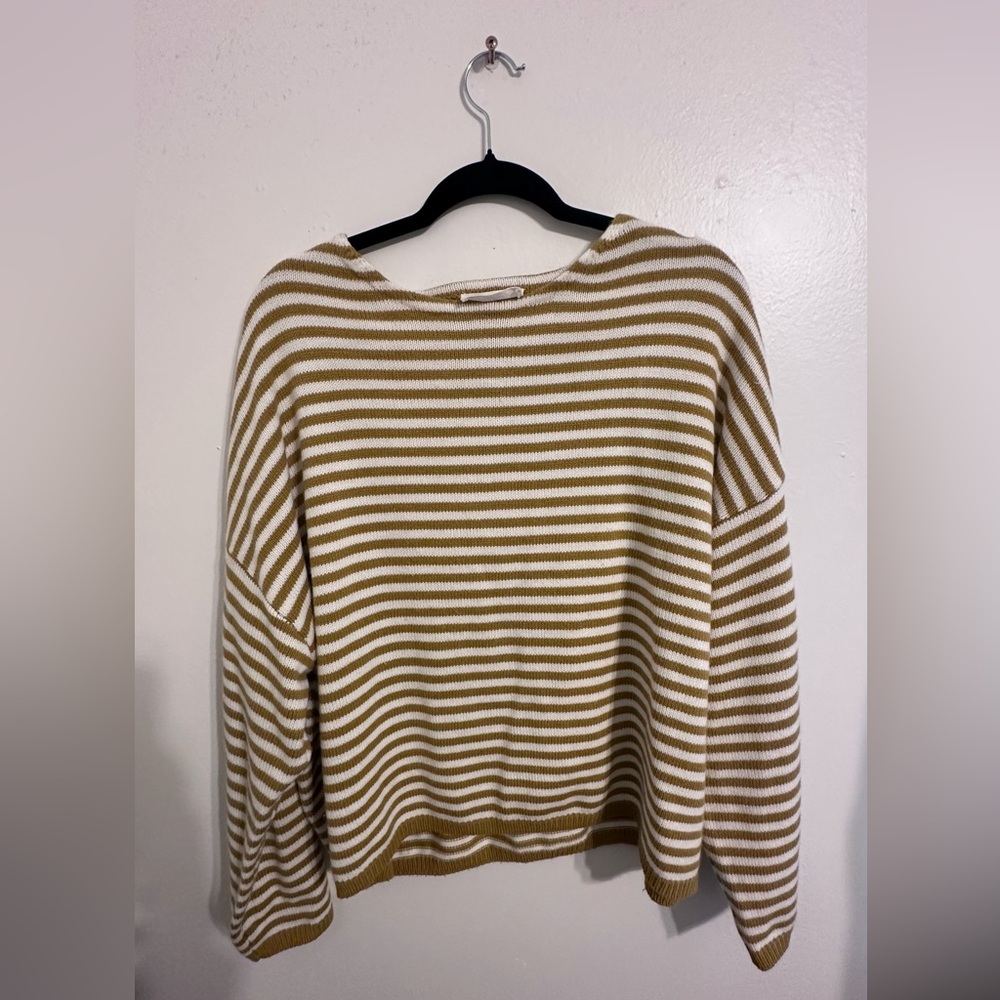 Carly Jean Los Angeles Mustard and White Knit